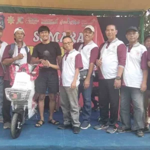 Puncak HUT RI ke 80: Kelurahan Kejambon Meriah dengan Jalan Sehat dan Karnaval