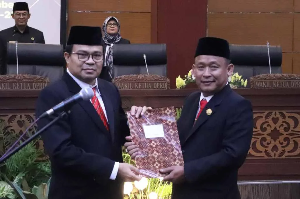 Gantikan Sukirso, Heri Pasaribu Resmi Dilantik Jadi Anggota DPRD Brebes