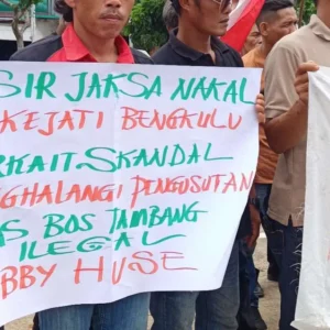 Demo di Kejati Bengkulu, Massa Teriakkan Usir Jaksa Nakal, Buka Dokumen Mantan Caleg dan Usut BPHTB