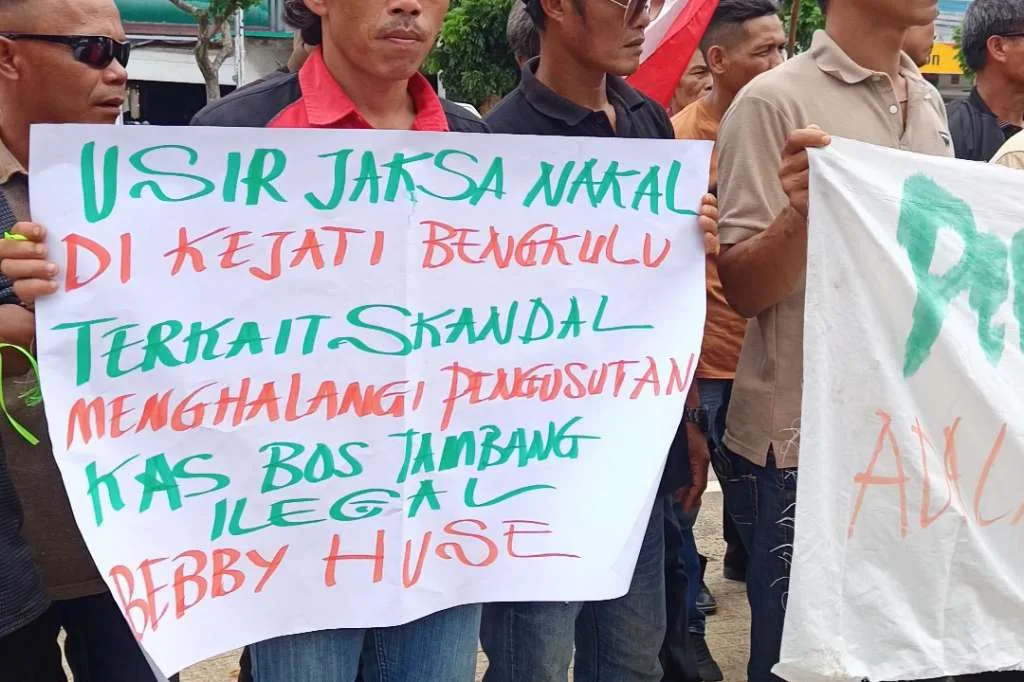 Demo di Kejati Bengkulu, Massa Teriakkan Usir Jaksa Nakal, Buka Dokumen Mantan Caleg dan Usut BPHTB