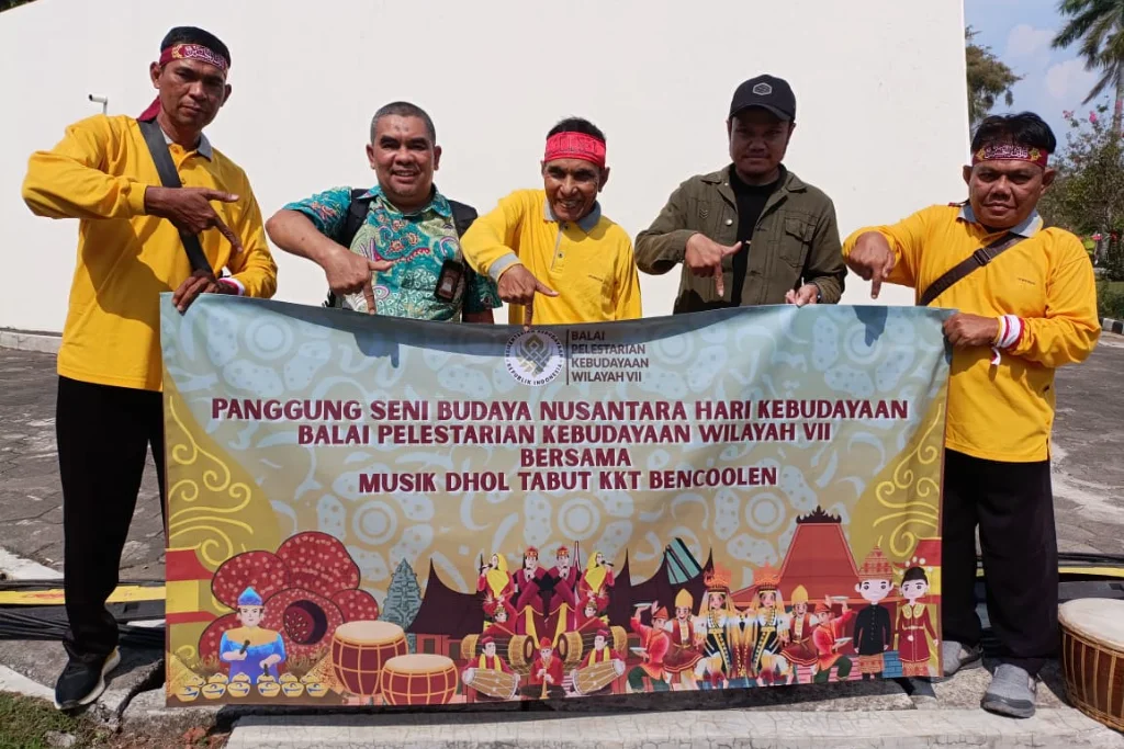 Dentum Dhol Bengkulu Gema di Panggung Nasional: KKT Bawa Semangat Tabut di Hari Kebudayaan 2025