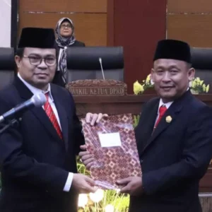 Gantikan Sukirso, Heri Pasaribu Resmi Dilantik Jadi Anggota DPRD Brebes