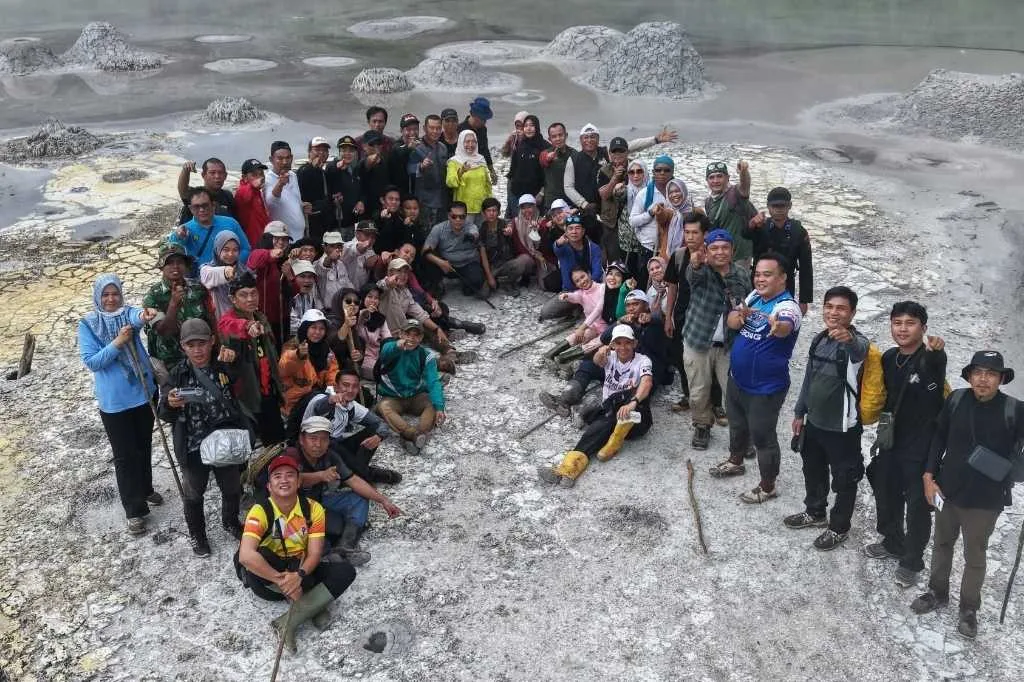 Keindahan Telaga Putri 7 Warna, Azhari Ajak Wisatawan Datang ke Lebong