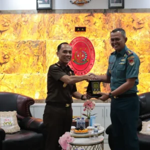 Kejati Bengkulu Sambut Danlanal, Perkuat Sinergi Hukum dan Keamanan Maritim Kejati Bengkulu Sambut Danlanal, Perkuat Sinergi Hukum dan Keamanan Maritim