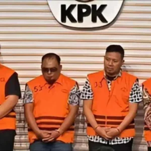 KPK Tahan 4 Tersangka dalam Kasus Dugaan Korupsi Dana Hibah Jatim