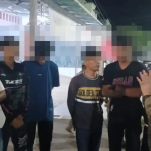 Razia Satpol PP Lebong Sasar Penyalahgunaan Lem Aibon dan Tuak Razia Satpol PP Lebong Sasar Penyalahgunaan Lem Aibon dan Tuak