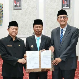Wali Kota Cirebon Effendi Edo Lantik Agus Mulyadi Jadi Staf Ahli Pembangunan