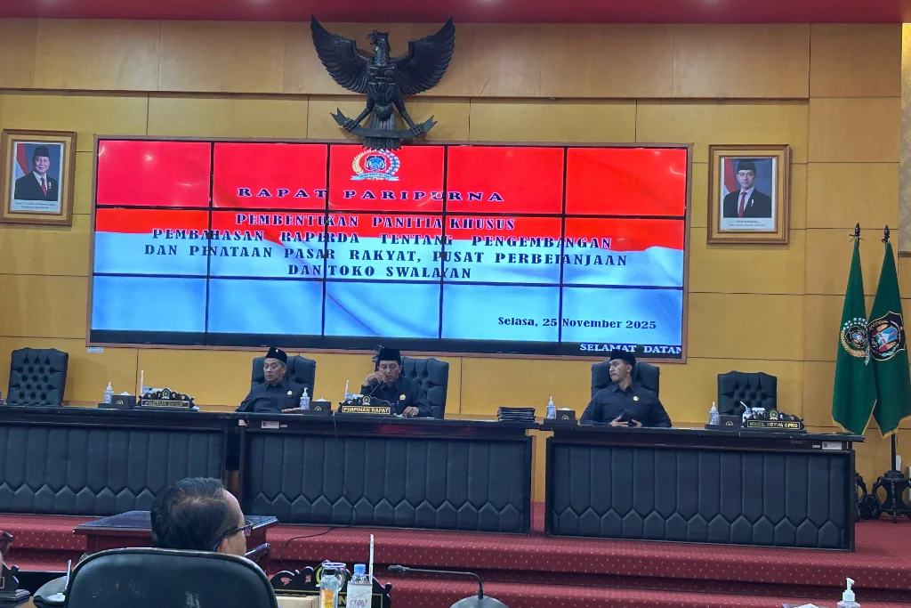 DPRD Kota Blitar Bentuk Pansus Bahas Raperda Penataan Pasar dan Pusat Perbelanjaan