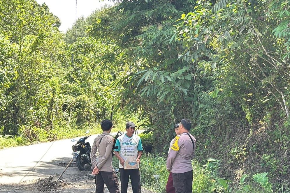 Polsek Lebong Selatan Hentikan Pungli Tambal Jalan di Tes‑Kota Donok