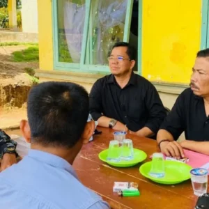 Potret Nyata Pendidikan Bengkulu, Gaji Guru Honorer SMA 12 Kaur Hasil Urunan Wali Murid Potret Nyata Pendidikan Bengkulu, Gaji Guru Honorer SMA 12 Kaur Hasil Urunan Wali Murid