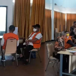 Tujuh Tersangka Kasus Korupsi Perjalanan Dinas DPRD Bengkulu Dilimpahkan Tujuh Tersangka Kasus Korupsi Perjalanan Dinas DPRD Bengkulu Dilimpahkan