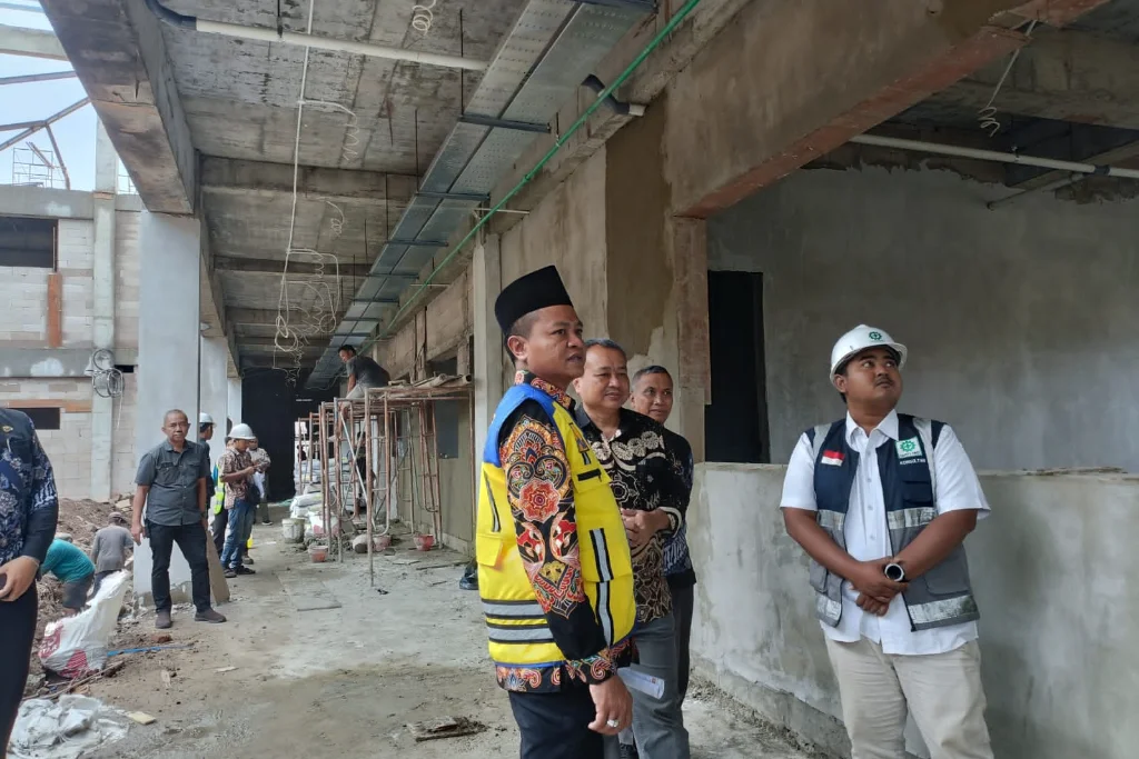 Wakil Bupati Blitar Lakukan Sidak Labkesda: Pastikan Akhir Desember Rampung