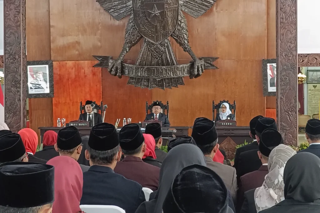 Bupati Blitar Tegas: Hentikan Kebiasaan 'Cangkruk' Saat Jam Kerja, Jabatan Amanah Bukan Hadiah