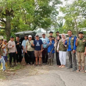 Kerja Bakti Bersama di Muara Bangkahulu: Wujud Sinergi Karang Taruna, Warga, dan Pemerintah