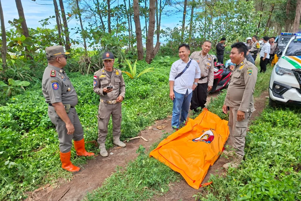 Mayat Pria Tak Dikenal Ditemukan Mengapung di Sungai Muara Bangkahulu