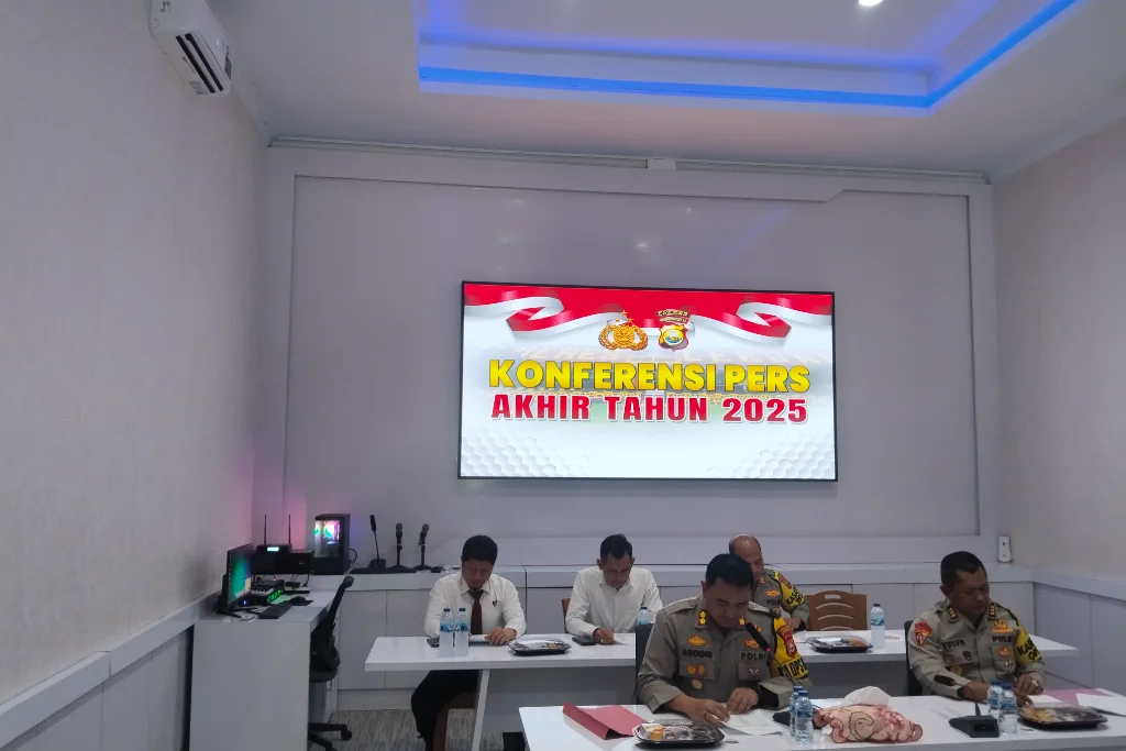 Polres Lebong Berhasil Tekan Kejahatan 10 Persen, Wujudkan Kamtibmas Kondusif 2025 Polres Lebong Berhasil Tekan Kejahatan 10 Persen, Wujudkan Kamtibmas Kondusif 2025