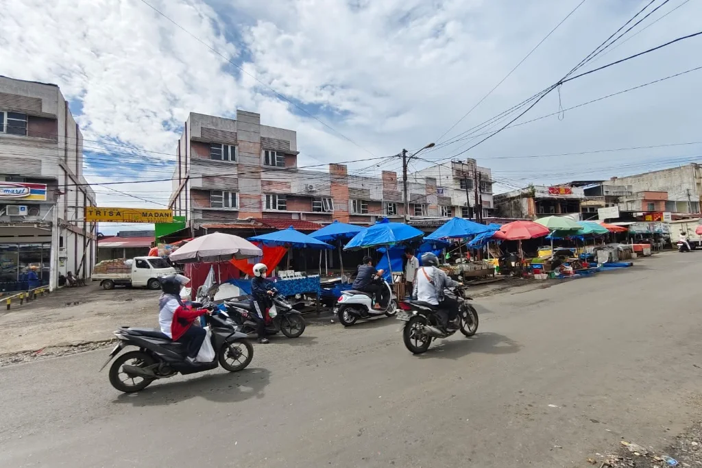 Temuan Pelanggaran Serius, Bapenda Kota Bengkulu Beri SP-1 Juru Parkir Pasar Panorama Temuan Pelanggaran Serius, Bapenda Kota Bengkulu Beri SP-1 Juru Parkir Pasar Panorama