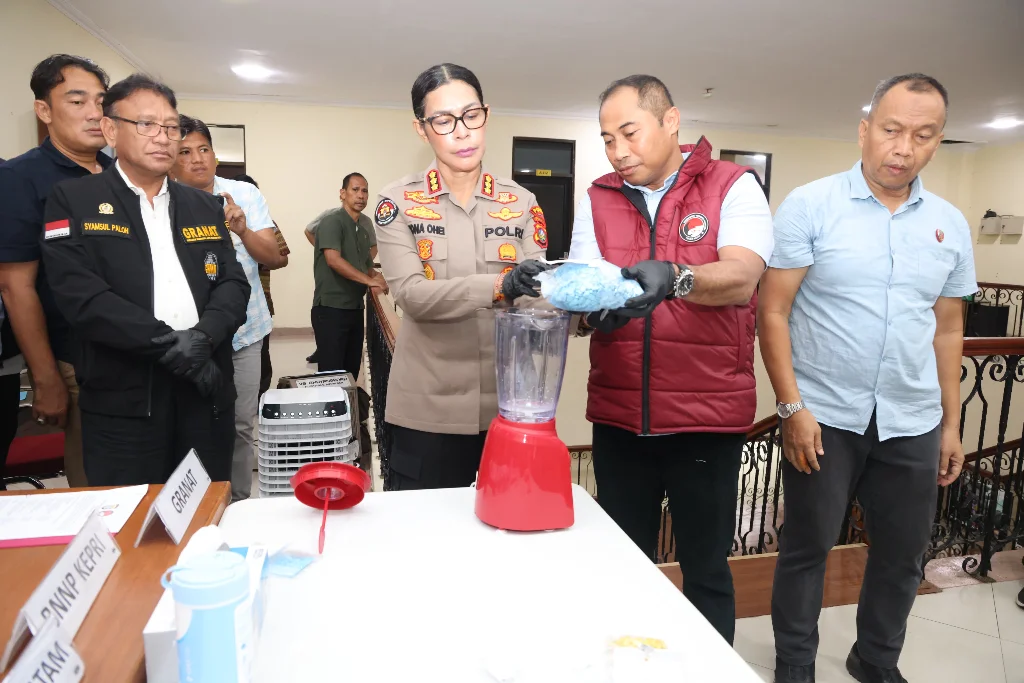 Batam Darurat Narkoba? Polda Kepri Blender Ribuan Ekstasi dan Liquid Vape Berbahaya!