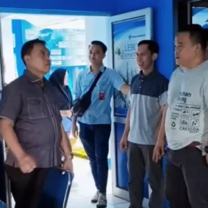 Bupati Lebong Sidak OPD, Banyak ASN Absen Tanpa Keterangan di Hari Kerja Perdana 2026 Bupati Lebong Sidak OPD, Banyak ASN Absen Tanpa Keterangan di Hari Kerja Perdana 2026