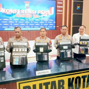 Jaringan Lintas Wilayah Dibongkar, Kapolres Blitar Kota Mengungkap Penyalahgunaan dan Peredaran Narkoba