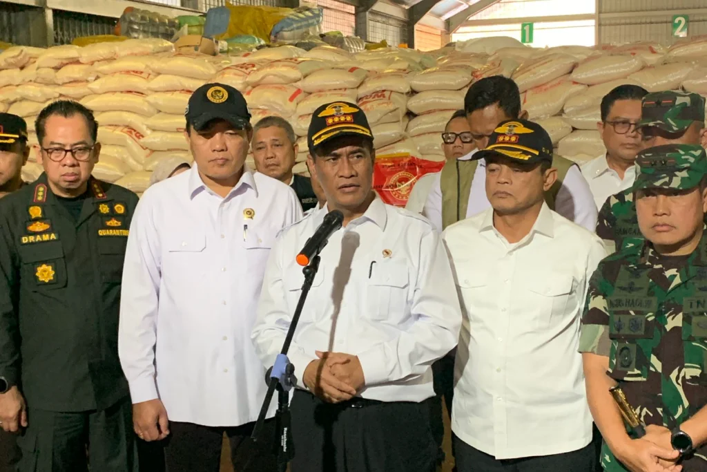 Mentan Amran Murka Lihat 1.000 Ton Beras Selundupan di Karimun: Sebut Mafia Pengkhianat Negara!