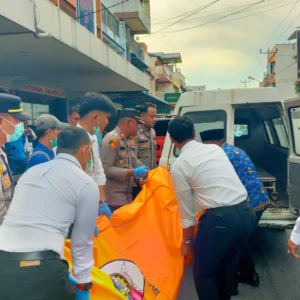 Pria 53 Tahun Ditemukan Tewas di Kamar Hotel Karimun, Ada Obat-obatan di TKP Pria 53 Tahun Ditemukan Tewas di Kamar Hotel Karimun, Ada Obat-obatan di TKP