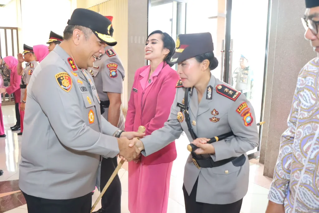 Sertijab, AKBP Yunita Stevani Resmi Jabat Kapolres Wanita Pertama di Karimun