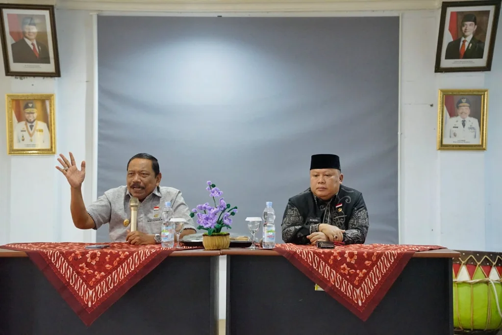 Wagub Mian Instruksikan Dishub Perketat Pengawasan Truk Overload