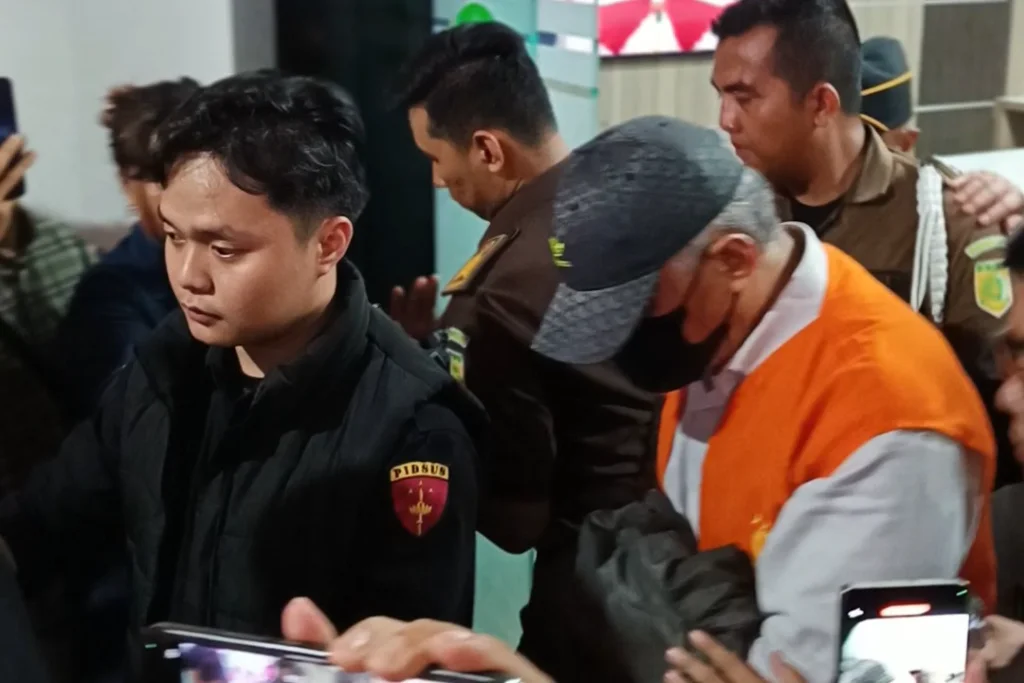 BREAKING NEWS: Mantan Bupati Bengkulu Utara, Imron Rosyadi Resmi Tersangka Korupsi Tambang Batubara PT RSM