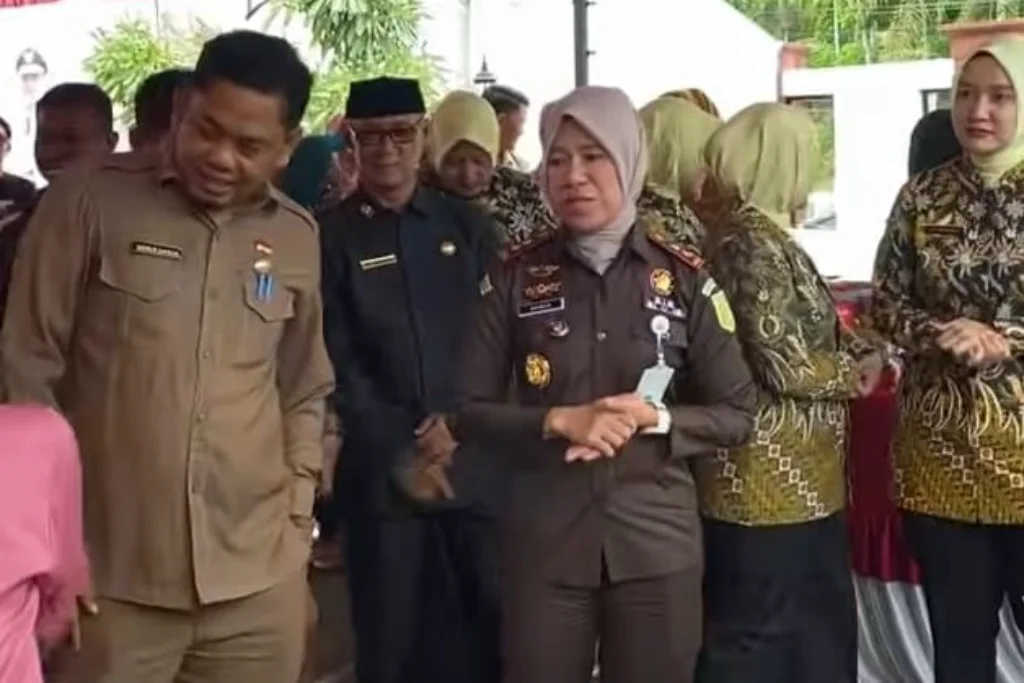 Didukung Pemda, Pasar Murah Kejari Kaur Sukses Bantu Warga Sambut Lebaran