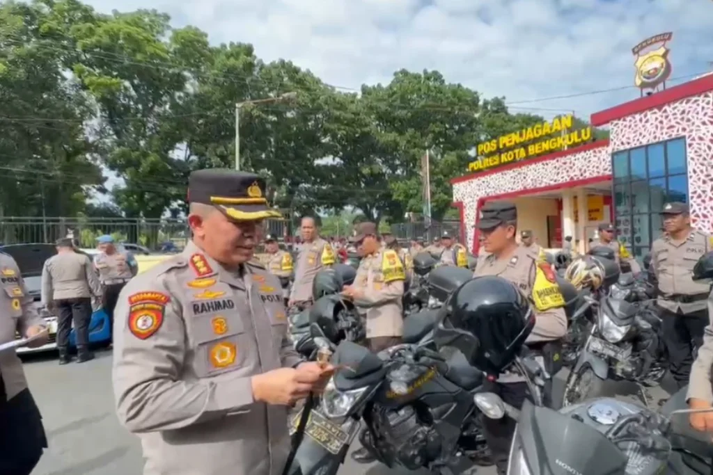 Kapolresta Bengkulu Siaga Penuh! Cek Armada, Pastikan Warga Punya Akses Cepat 110
