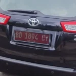 Mobil Dinas Plat Mati Ini Tampar Gembar-Gembor Patuh Pajak dan Larangan Mudik Lebaran