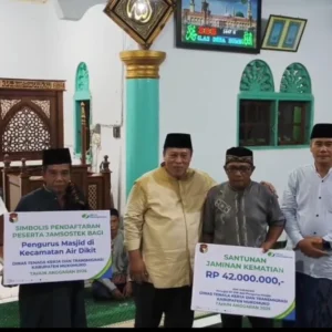 Perkuat Jaring Pengaman Sosial, Pemkab Pastikan Pengurus Masjid dan RT/RW Mukomuko Terlindungi Jamsostek