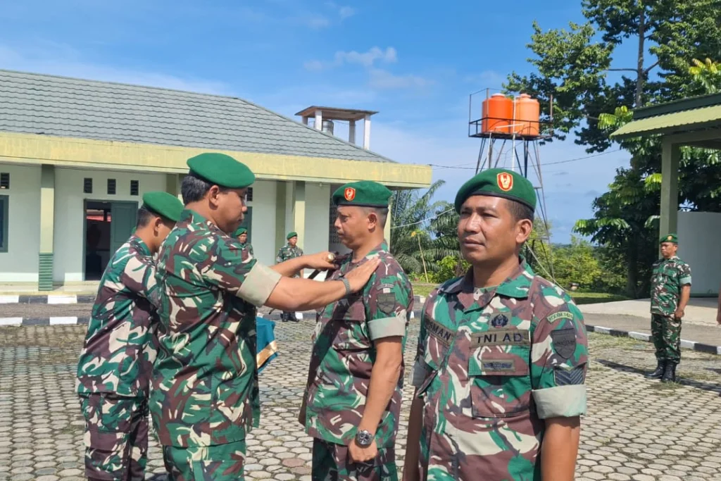 11 Prajurit Kodim 0425/Seluma Naik Pangkat, Dandim Tekankan Disiplin dan Dedikasi