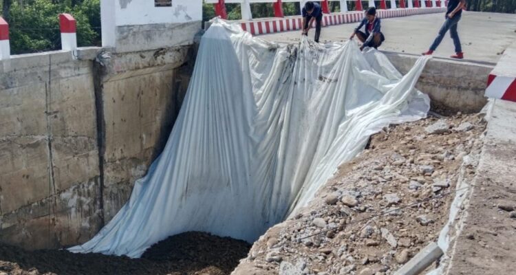 Ambruknya Jembatan Matan Diduga Karena Material Campur Akar Sawit, Status Bencana Tidak Pernah Terbit