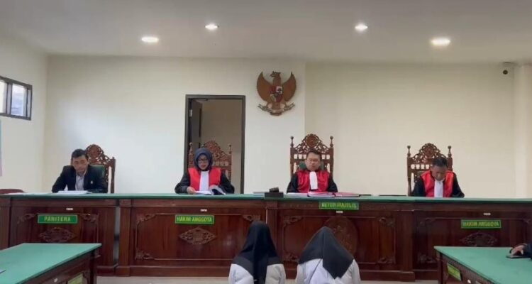 Main Materai, Mantan Pejabat PT POS Indonesia Bengkulu Dituntut 5 Tahun Penjara Main Materai, Mantan Pejabat PT POS Indonesia Bengkulu Dituntut 5 Tahun Penjara