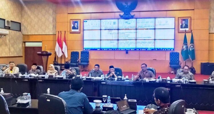 Pansus LKPJ DPRD Kota Blitar Desak RSUD Mardi Waluyo Segera Terapkan Parkir Gratis Menyeluruh Pansus LKPJ DPRD Kota Blitar Desak RSUD Mardi Waluyo Segera Terapkan Parkir Gratis Menyeluruh