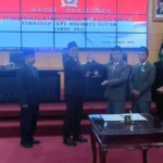 DPRD-Serahkan-Rekomendasi-LKPJ-Walikota-Blitar-2025-untuk-Penyempurnaan-Kinerja