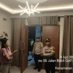 Drama Rumah Tangga WNA Mabuk Bawa Wanita Gegerkan Perumahan Bukit Indah Sukajadi