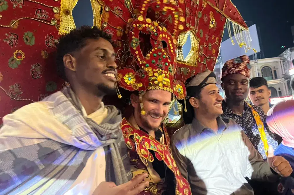 Karnaval Batik Internasional Bengkulu Semarak, Mahasiswa Asing Ikut Parade Kreatif