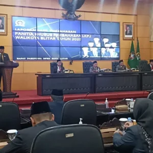 Pansus DPRD Blitar Beri Rekomendasi LKPJ Wali Kota 2025: Dorong Peningkatan Kinerja Daerah