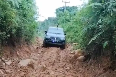 Warga-Patungan-Perbaiki-Jalan-Pemda-Seluma-Justru-Anggarkan-Perjalanan-Dinas-Miliaran