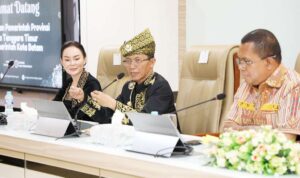 Batam Jadi Rujukan FTZ, Amsakar Achmad Tawarkan Kerja Sama Industri Galangan Kapal ke NTT