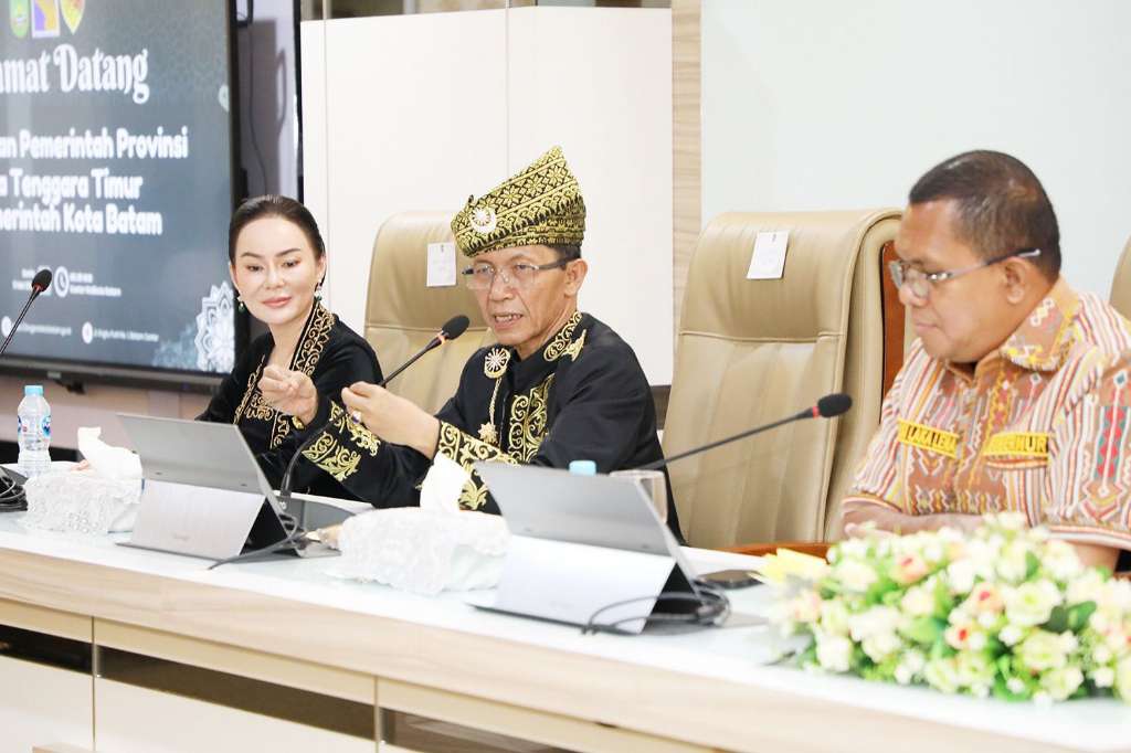 Batam Jadi Rujukan FTZ, Amsakar Achmad Tawarkan Kerja Sama Industri Galangan Kapal ke NTT