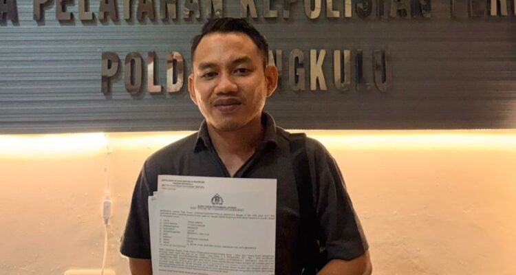 Beritakan Kejadian di Black Rock, Wartawan di Bengkulu Ditodong Pistol dan Diancam Dibunuh Beritakan Kejadian di Black Rock, Wartawan di Bengkulu Ditodong Pistol dan Diancam Dibunuh