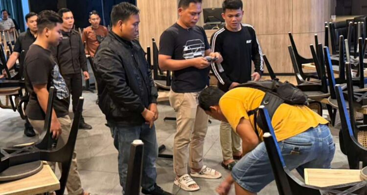 Olah TKP di Bar Black Rock, Korban Bongkar Detik-Detik Penyerangan Brutal Olah TKP di Bar Black Rock, Korban Bongkar Detik-Detik Penyerangan Brutal