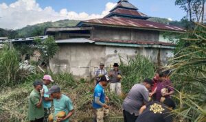 Pemdes Talang Baru II Hidupkan Semangat Gotong Royong di Hari Jumat Pemdes Talang Baru II Hidupkan Semangat Gotong Royong di Hari Jumat