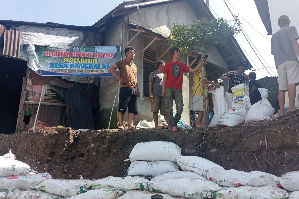 Pjs Kades Pangkalan Apresiasi Gotong Royong Warga Bantu Korban Banjir