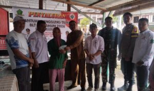 Pjs Kades Teluk Dien Pastikan Penerima BLT Tepat Sasaran Pjs Kades Teluk Dien Pastikan Penerima BLT Tepat Sasaran