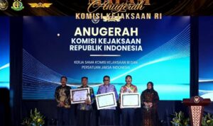Sabet Penghargaan Terbaik III Nasional dari Komjak RI, Kajati Bengkulu Minta Jajaran Genjot Kinerja